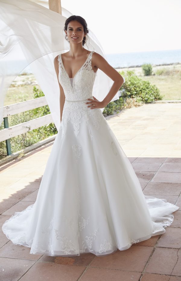 Victoria Jane Wren Wedding Dress